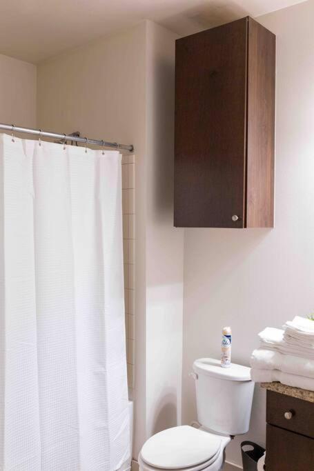 Amplify Spaces 1 And 2 Bedroom Apartments, Downtown Birmingham, Uab Esterno foto